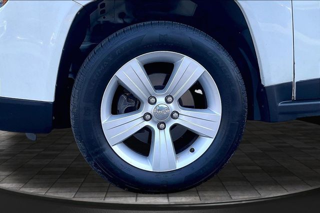 2014 Jeep Compass 4WD 4dr Latitude - 23058372 - 33