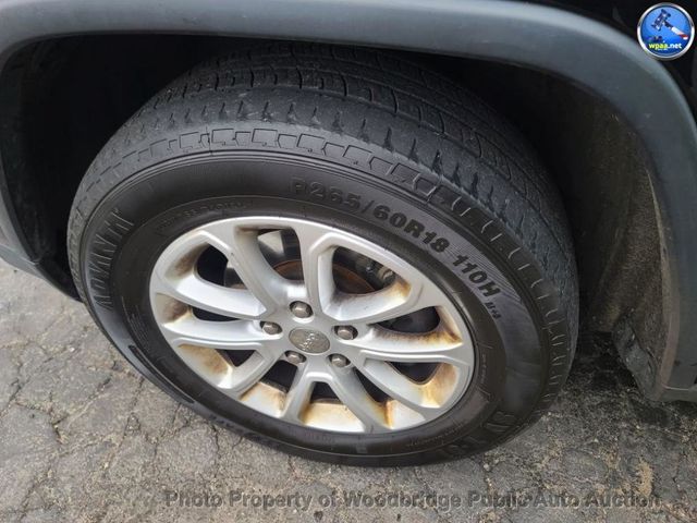 2014 Jeep Grand Cherokee 4WD 4dr Laredo - 23046685 - 6