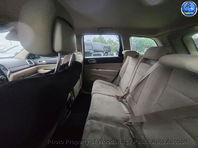 2014 Jeep Grand Cherokee 4WD 4dr Laredo - 23046685 - 8