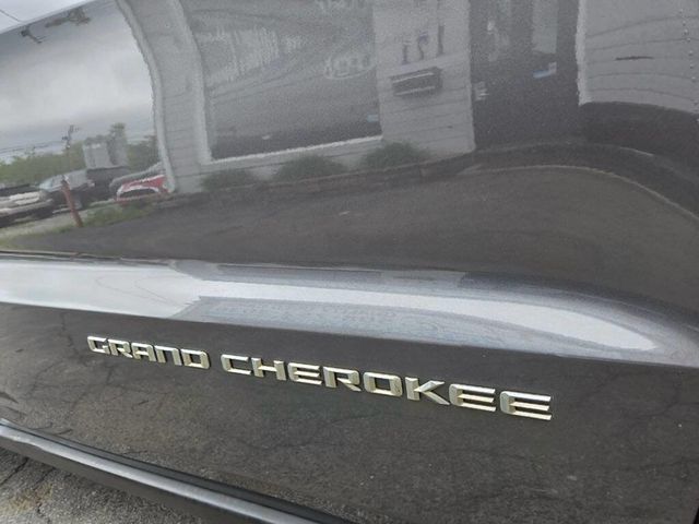 2014 Jeep Grand Cherokee 4WD 4dr Laredo - 23030896 - 25