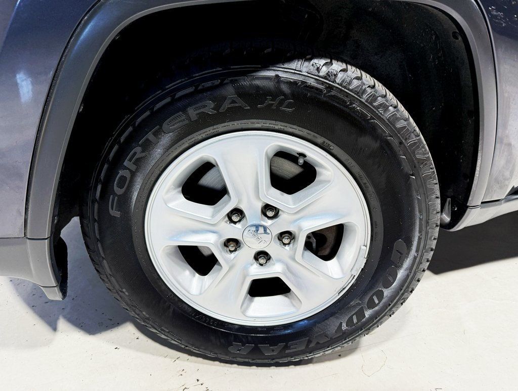 2014 Jeep Grand Cherokee 4WD 4dr Laredo - 22929468 - 1