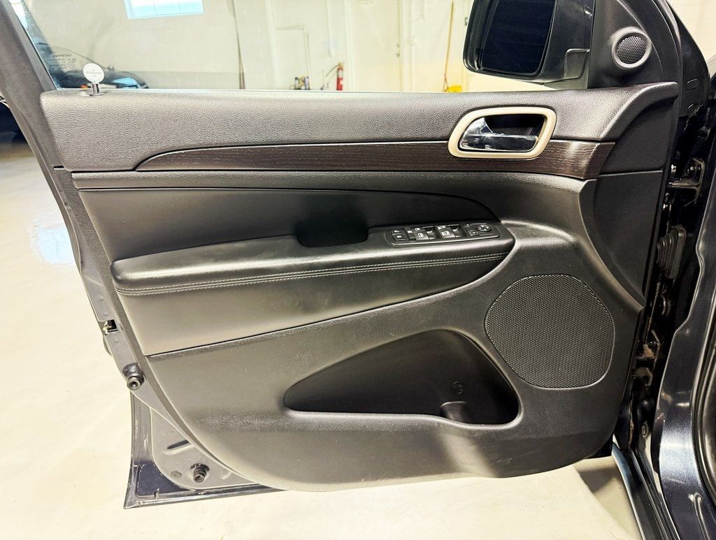 2014 Jeep Grand Cherokee 4WD 4dr Laredo - 22929468 - 22