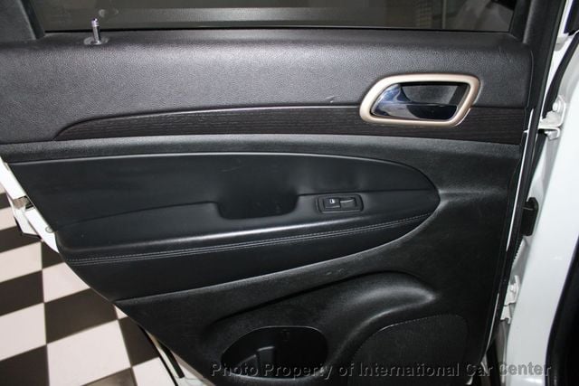 2014 Jeep Grand Cherokee Laredo photo 17