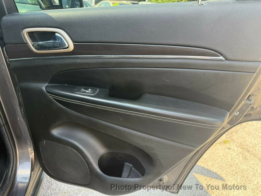 2014 Jeep Grand Cherokee Limited photo 15