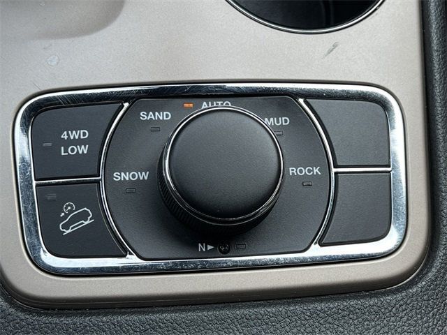2014 Jeep Grand Cherokee Limited photo 31