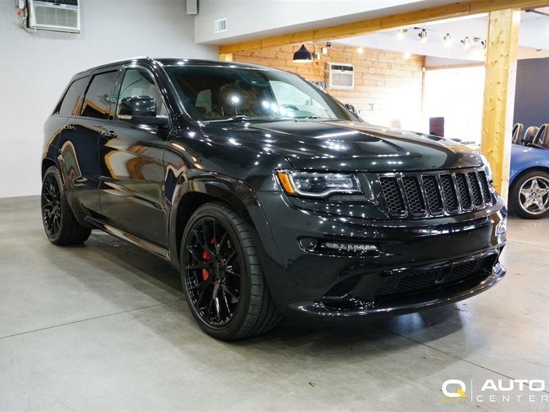 2014 Jeep Grand Cherokee 4WD 4dr SRT8 - 22666312 - 3