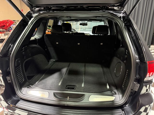 2014 Jeep Grand Cherokee 4WD 4dr SRT8 - 23069285 - 4