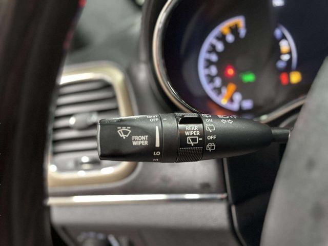 2014 Jeep Grand Cherokee 4WD 4dr Summit - 23029187 - 32