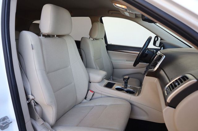2014 Jeep Grand Cherokee Laredo - 23099254 - 26