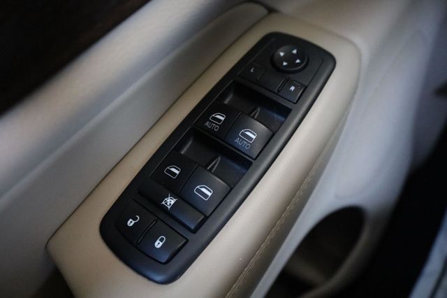 2014 Jeep Grand Cherokee Laredo - 23099254 - 34