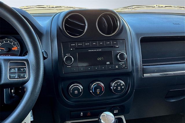 2014 Jeep Patriot 4WD 4dr Sport - 22941348 - 21