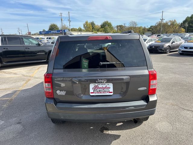 2014 Jeep Patriot FWD 4dr Latitude - 23100220 - 4