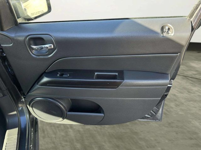 2014 Jeep Patriot FWD 4dr Latitude - 22952533 - 24