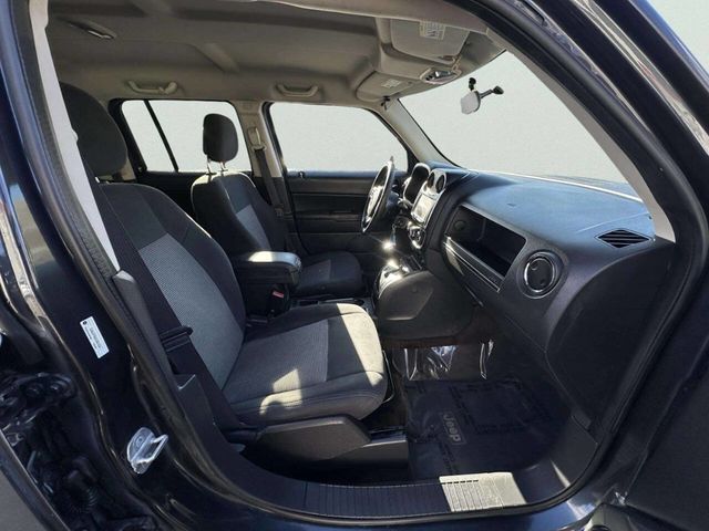 2014 Jeep Patriot FWD 4dr Latitude - 22952533 - 25