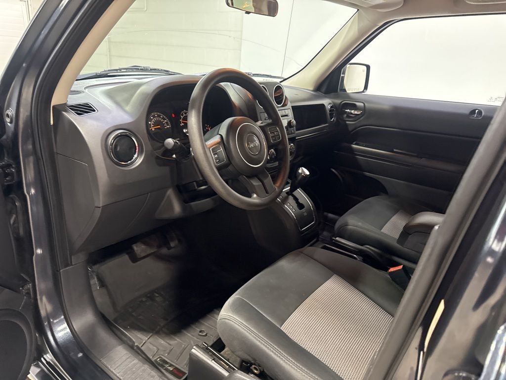 2014 Jeep Patriot FWD 4dr Sport - 23030603 - 14
