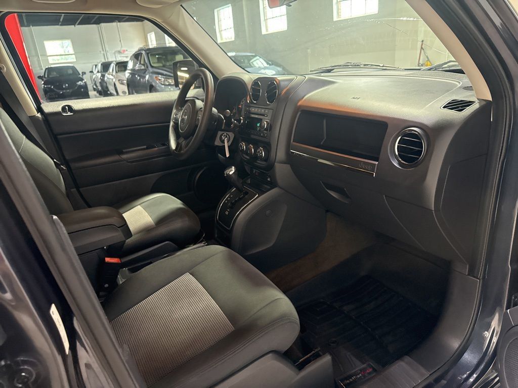 2014 Jeep Patriot FWD 4dr Sport - 23030603 - 27