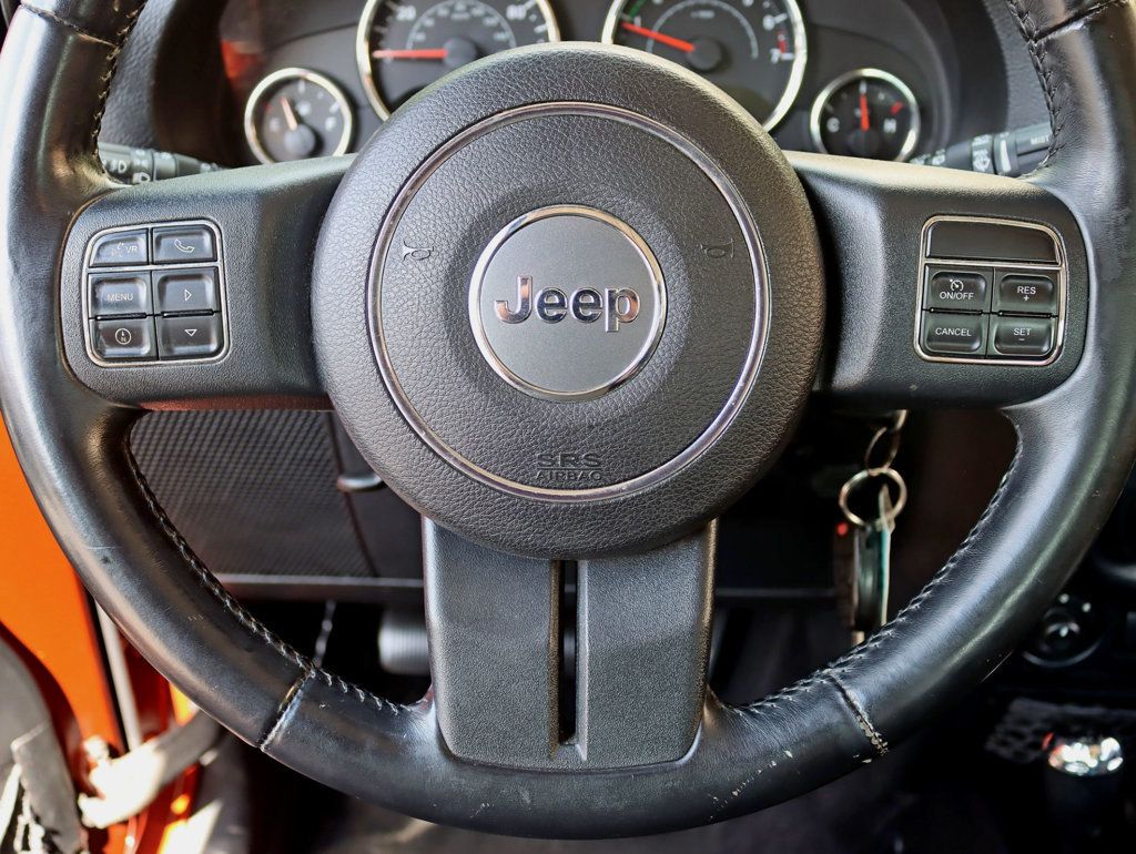 2014 Jeep Wrangler 4WD 2dr Rubicon Power / Dual top Pkg - 23081076 - 13