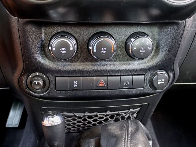 2014 Jeep Wrangler 4WD 2dr Rubicon Power / Dual top Pkg - 23081076 - 16
