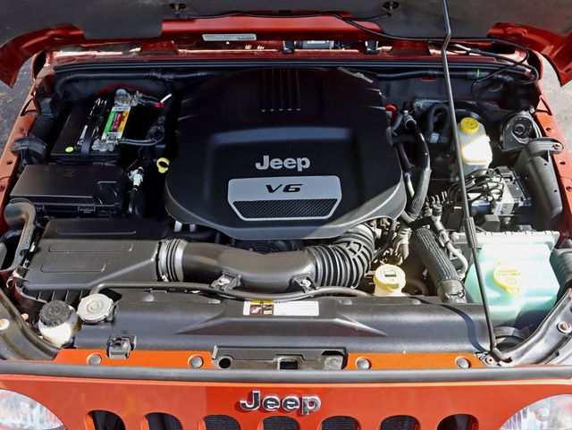 2014 Jeep Wrangler 4WD 2dr Rubicon Power / Dual top Pkg - 23081076 - 26