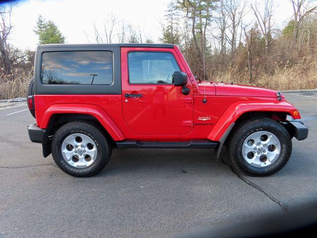 2014 Jeep Wrangler 4WD 2dr Sahara - 22996275 - 11