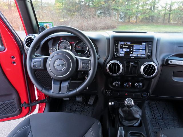 2014 Jeep Wrangler 4WD 2dr Sahara - 22996275 - 23