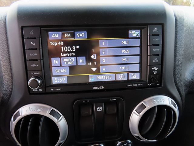 2014 Jeep Wrangler 4WD 2dr Sahara - 22996275 - 26