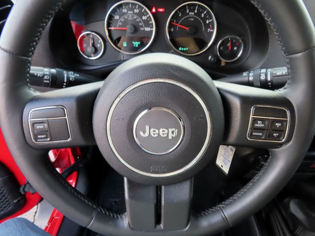 2014 Jeep Wrangler 4WD 2dr Sahara - 22996275 - 30