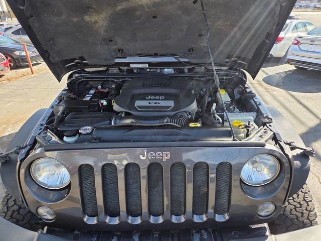 2014 Jeep Wrangler 4WD 2dr Sahara - 22974775 - 9