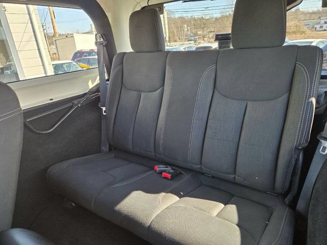 2014 Jeep Wrangler 4WD 2dr Sahara - 22974775 - 10