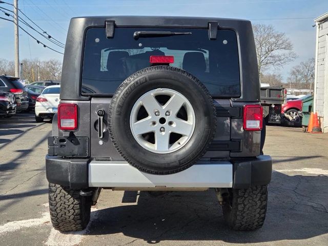 2014 Jeep Wrangler 4WD 2dr Sahara - 22974775 - 3