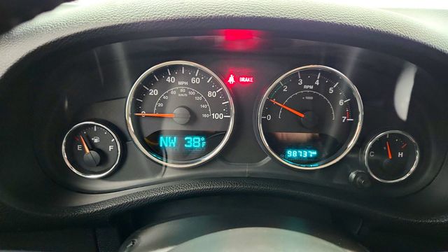 2014 Jeep Wrangler 4WD 2dr Sahara with Connectivity Group - 22975939 - 13