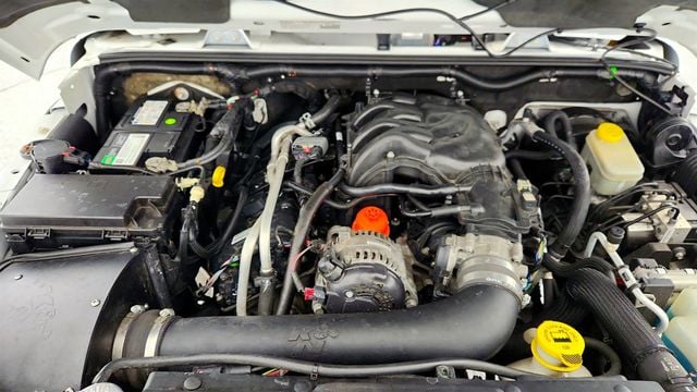 2014 Jeep Wrangler 4WD 2dr Sahara with Connectivity Group - 22975939 - 24