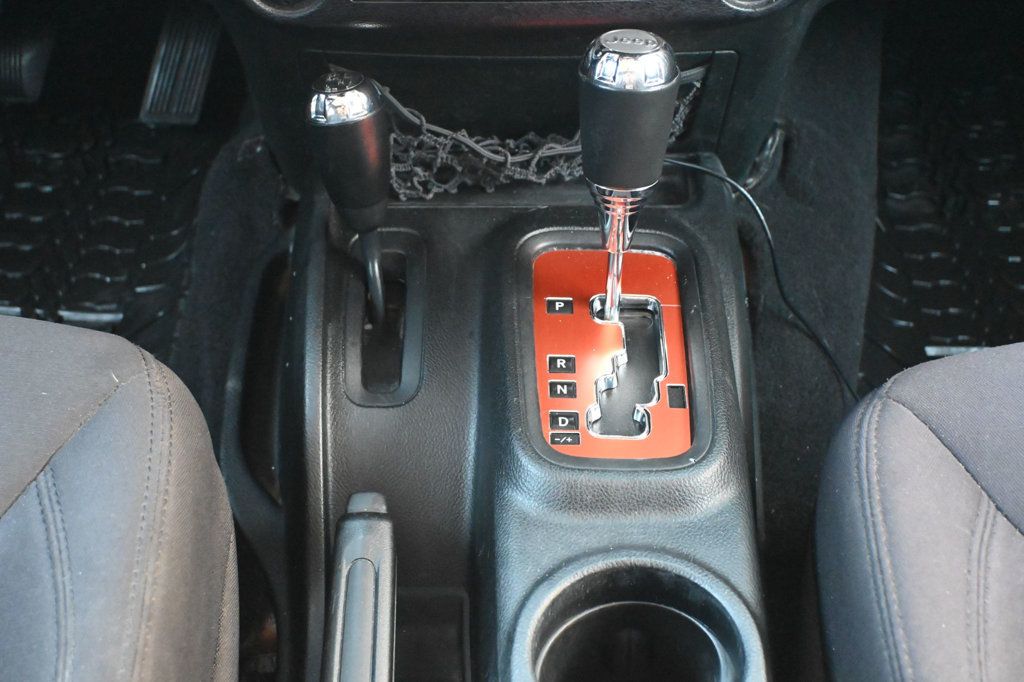 Jeep Wrangler photo 15