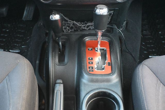 2014 Jeep Wrangler 4WD 2dr Sport - 23056308 - 14