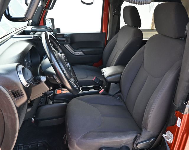 2014 Jeep Wrangler 4WD 2dr Sport - 23056308 - 15