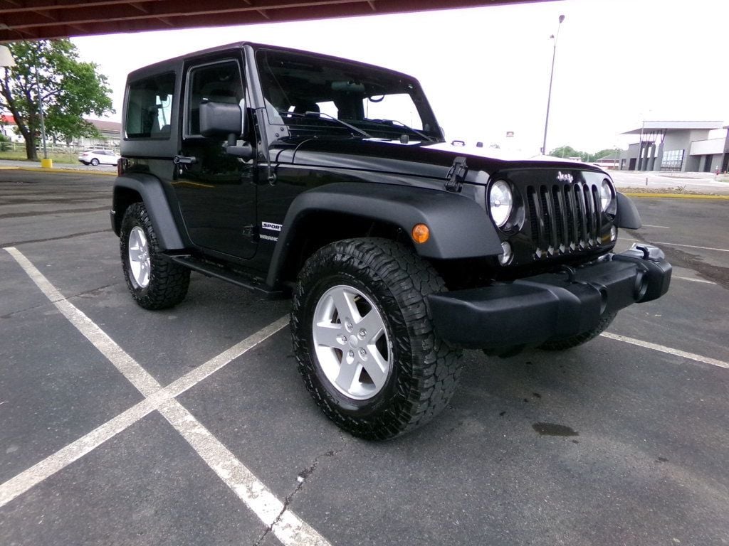 2014 Jeep Wrangler 4WD 2dr Sport - 23016951 - 3