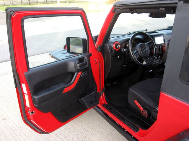 2014 Jeep Wrangler 4WD 2dr Willys Wheeler - 22811947 - 18