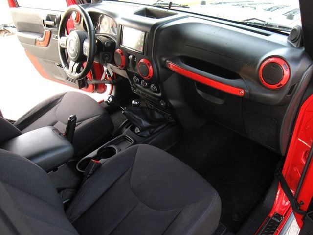 2014 Jeep Wrangler 4WD 2dr Willys Wheeler - 22811947 - 25