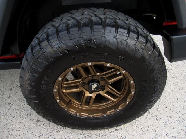 2014 Jeep Wrangler 4WD 2dr Willys Wheeler - 22811947 - 33