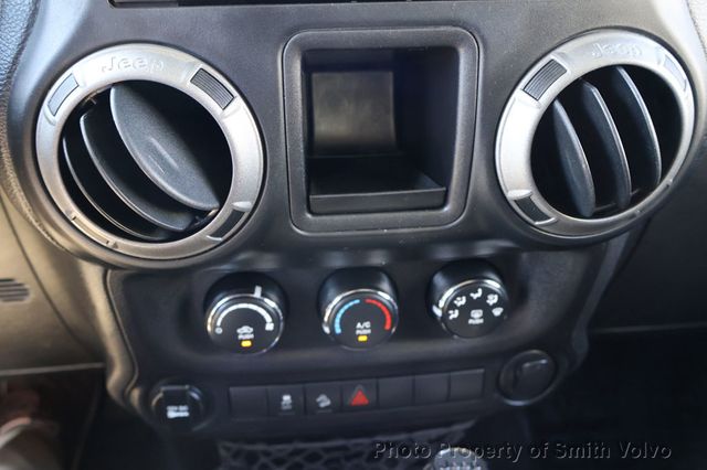 2014 Jeep Wrangler 4WD 2dr Willys Wheeler - 23042234 - 20