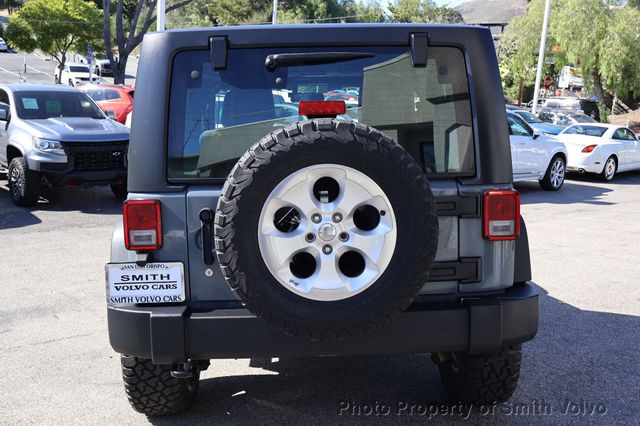 2014 Jeep Wrangler 4WD 2dr Willys Wheeler - 23042234 - 3
