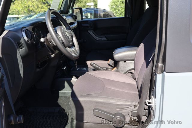 2014 Jeep Wrangler 4WD 2dr Willys Wheeler - 23042234 - 8
