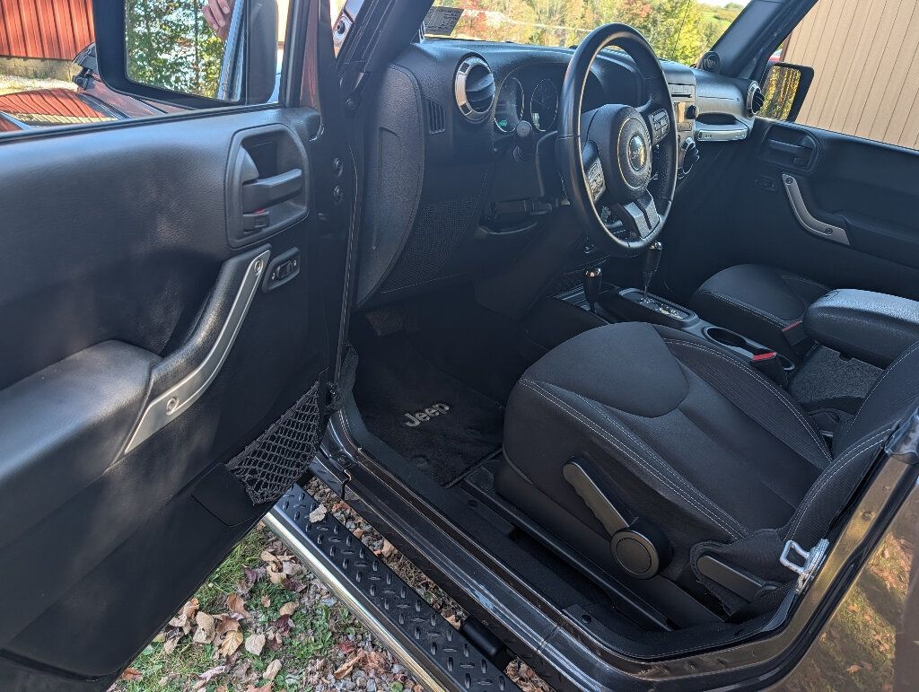 2014 Jeep Wrangler COMES WITH BOTH TOPS!!! - 23089216 - 17