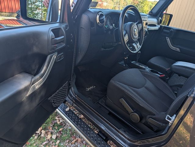 2014 Jeep Wrangler COMES WITH BOTH TOPS!!! - 23089216 - 17