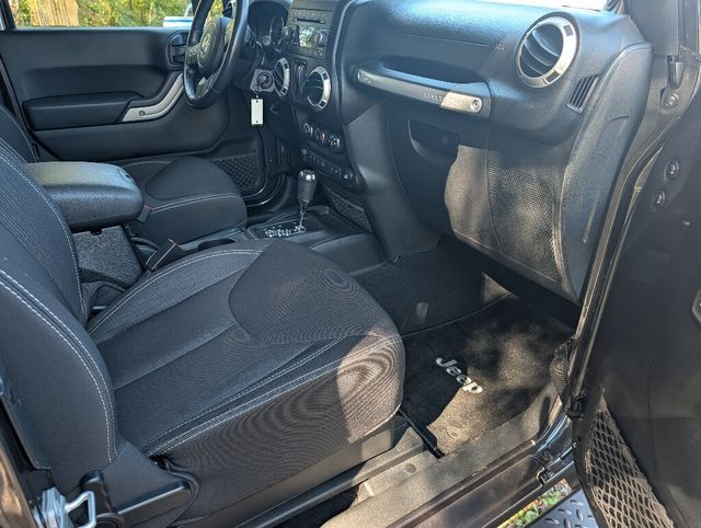 2014 Jeep Wrangler COMES WITH BOTH TOPS!!! - 23089216 - 23