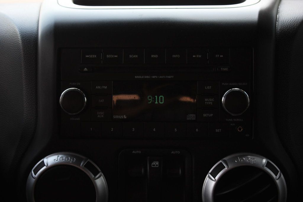 2014 Jeep Wrangler Sahara photo 11