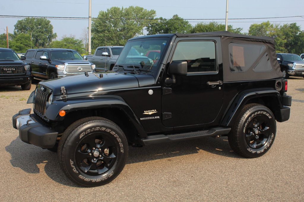 2014 Jeep Wrangler Sahara photo 13