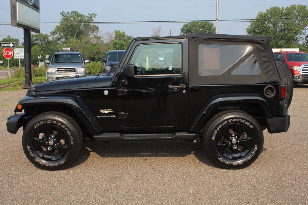 2014 Jeep Wrangler Sahara photo 14