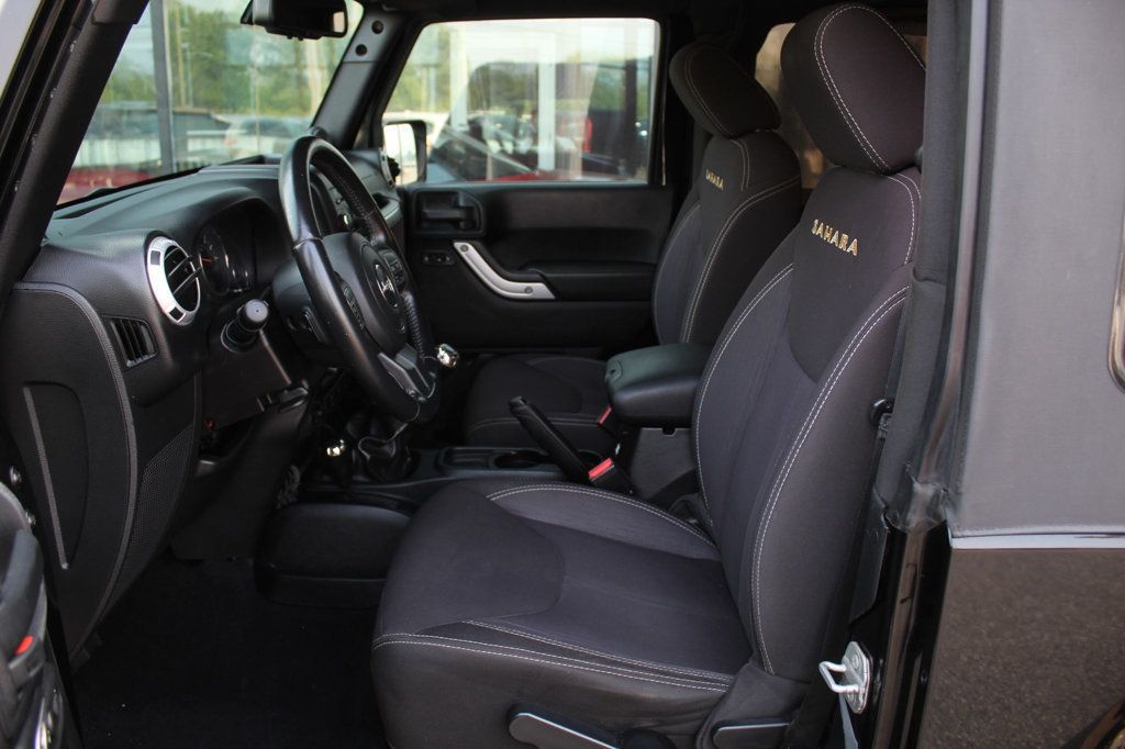 2014 Jeep Wrangler Sahara photo 17