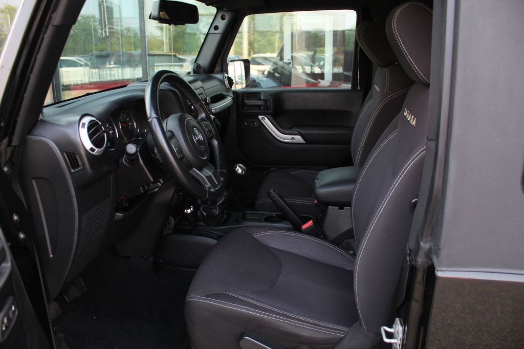 2014 Jeep Wrangler Sahara photo 18